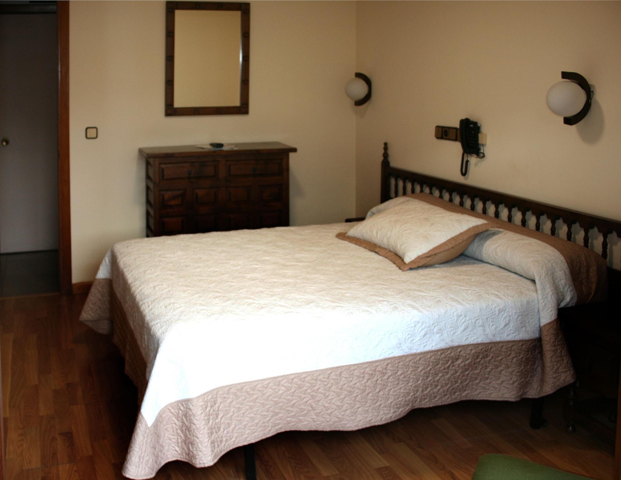 Hotel Virgen De Covadonga Onís Kültér fotó